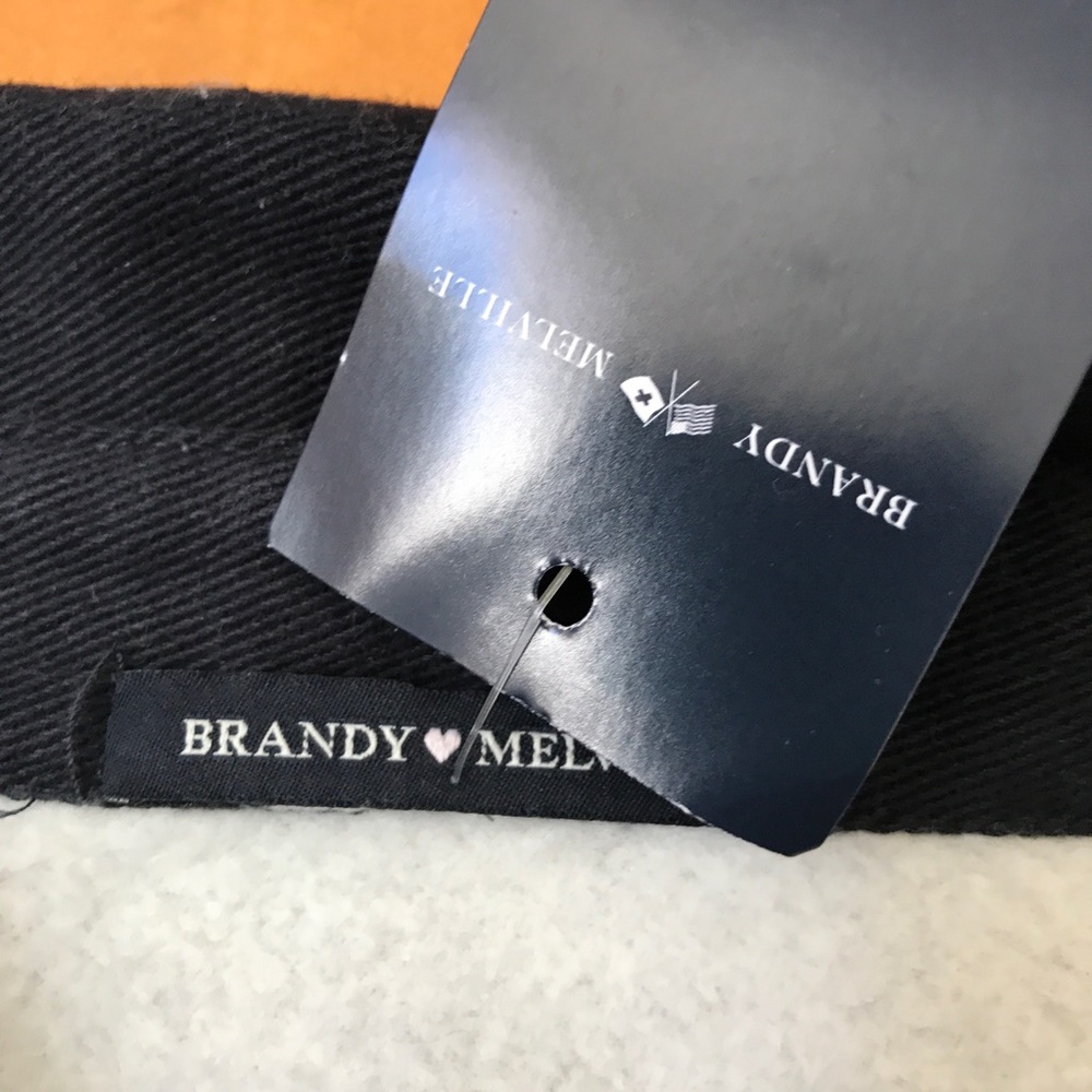 Brandy Melville Grey / Gray Archer Sweatshirt NWT - Picture 2 of 2